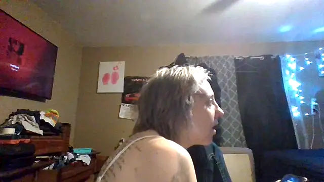 Snapshot of flavi1996 chatting on 12-21-25, 07:04 flavi1996 online show from 12-21-25, 07:04