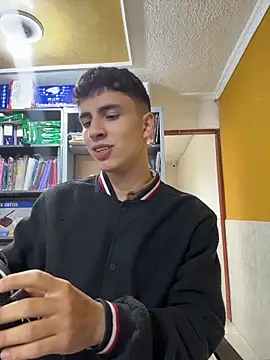 AdrianRinaldi online show from 04-17-26, 07:39