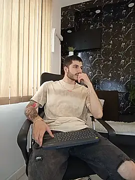 Snapshot of Rafael_Mendezz chatting on 07-02-26, 08:04 Rafael Mendezz online show from 07-02-26, 08:04