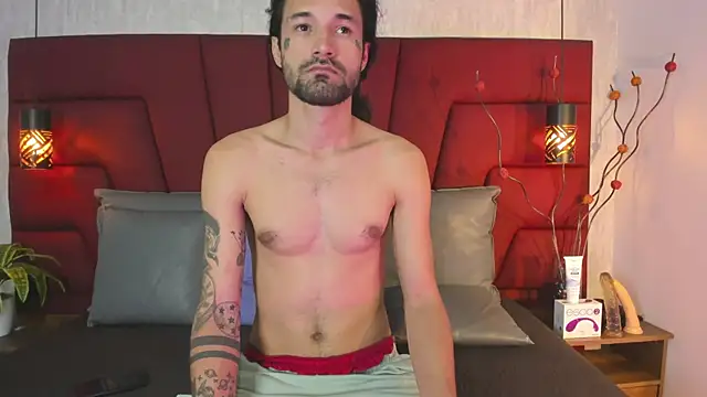 Hisoka 011 online show from 10-28-25, 07:49