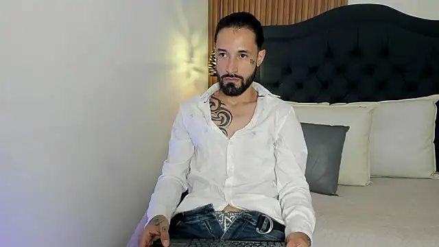 Hisoka 011 online show from 02-05-26, 07:40