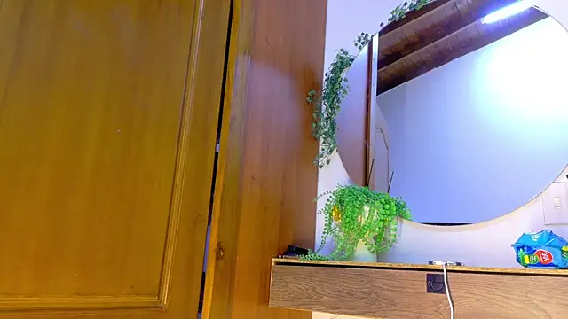 Jennifer Vega1 online show from 07-18-26, 11:52
