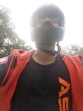 Snapshot of YoursThickDick chatting on 02-01-26, 06:45 YoursThickDick online show from 02-01-26, 06:45