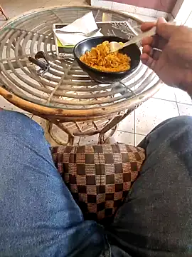 Snapshot of YoursThickDick chatting on 02-11-26, 09:47 YoursThickDick online show from 02-11-26, 09:47