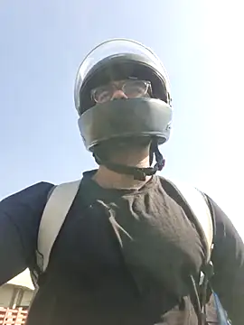 Snapshot of YoursThickDick chatting on 02-15-26, 07:16 YoursThickDick online show from 02-15-26, 07:16