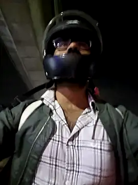 Snapshot of YoursThickDick chatting on 02-18-26, 04:25 YoursThickDick online show from 02-18-26, 04:25