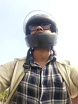 Snapshot of YoursThickDick chatting on 02-21-26, 08:59 YoursThickDick online show from 02-21-26, 08:59