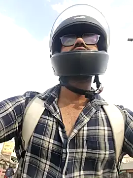 Snapshot of YoursThickDick chatting on 02-28-26, 03:51 YoursThickDick online show from 02-28-26, 03:51