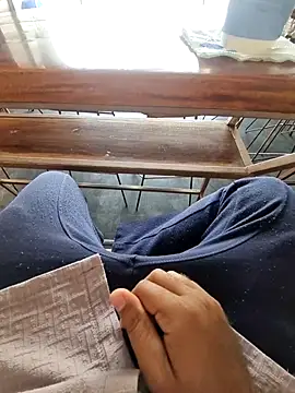 Snapshot of YoursThickDick chatting on 03-15-26, 09:26 YoursThickDick online show from 03-15-26, 09:26