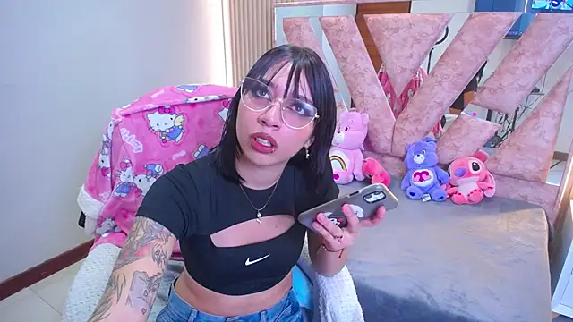 Niina Sissy online show from 12-23-25, 04:54