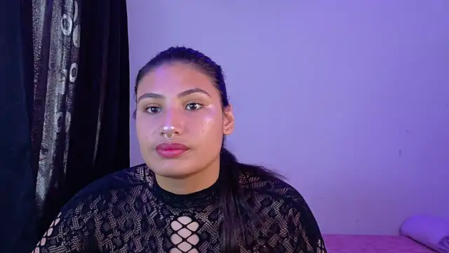 Snapshot of Linda_andrew chatting on 07-07-26, 03:16 Linda andrew online show from 07-07-26, 03:16