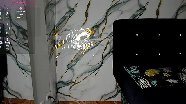 Snapshot of RoxanaBorns_ chatting on 07-07-26, 12:31 RoxanaBorns online show from 07-07-26, 12:31