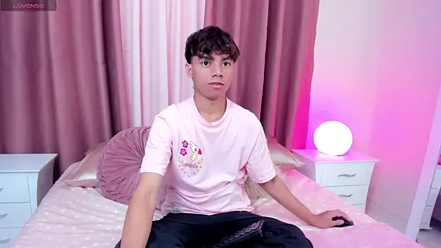 Honeymoon sariel online show from 10-22-25, 01:44