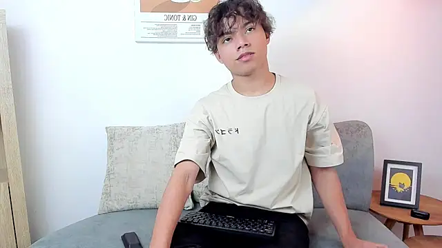 Honeymoon sariel online show from 02-23-26, 02:03