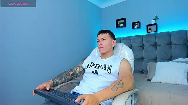 Thomas moon online show from 12-16-25, 01:05