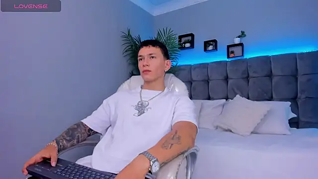 Thomas moon online show from 02-15-26, 01:31