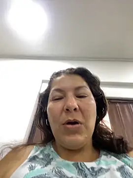 Snapshot of Sussan__ chatting on 06-01-26, 11:45 Sussan online show from 06-01-26, 11:45