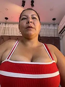 Snapshot of Sussan__ chatting on 06-06-26, 11:48 Sussan online show from 06-06-26, 11:48