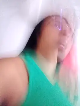 Elowen Clark online show from 02-18-26, 06:59