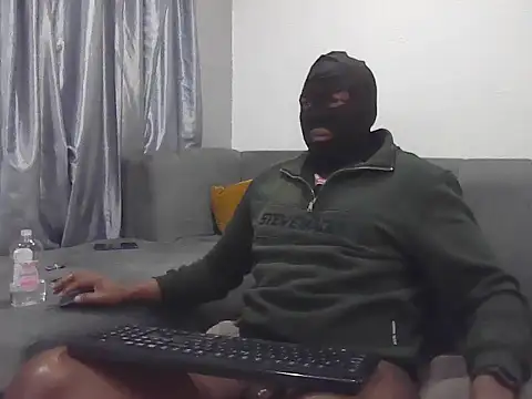 GigoloSandton online show from 04-13-26, 11:43