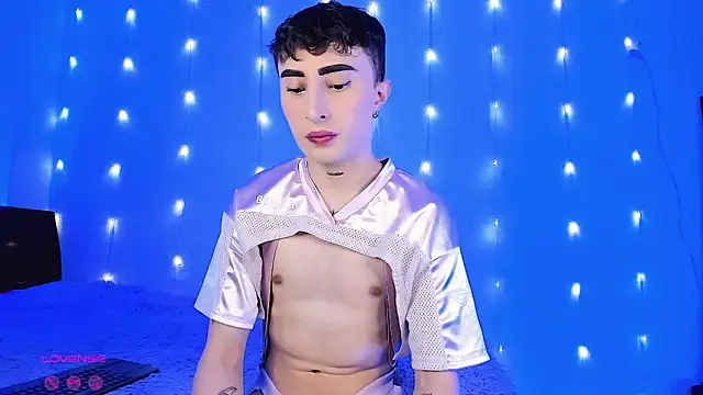 Snapshot of SebastianHilton chatting on 05-30-26, 06:05 SebastianHilton online show from 05-30-26, 06:05
