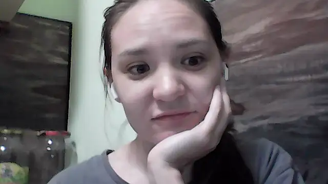 Snapshot of KatrinxCute chatting on 09-08-25, 04:28 KatrinxCute online show from 09-08-25, 04:28