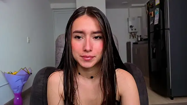 Snapshot of Adhara_Kitten chatting on 04-23-26, 01:35 Adhara Kitten online show from 04-23-26, 01:35