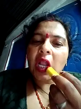 Snapshot of Hot_komal1 chatting on 05-12-26, 08:28 Hot komal1 online show from 05-12-26, 08:28
