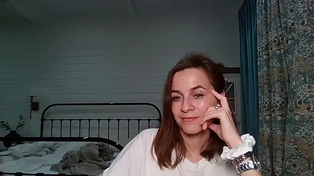 Snapshot of Niravyn_ chatting on 11-02-25, 05:37 Niravyn  online show from 11-02-25, 05:37