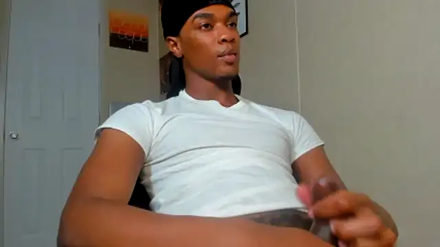 Snapshot of cump3 chatting on 05-15-26, 06:48 cump3 online show from 05-15-26, 06:48