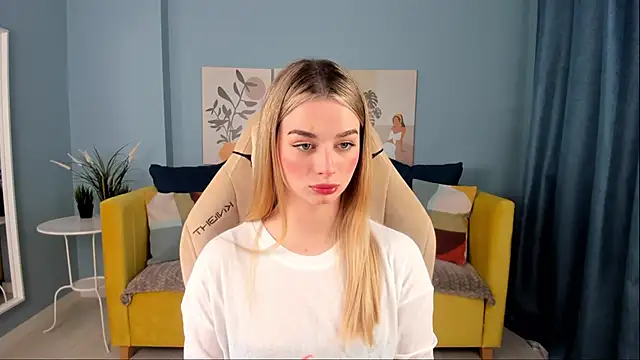 SweetyLicky online show from 11-03-25, 04:08