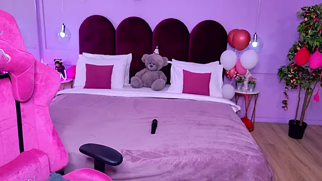 SweetyLicky online show from 11-20-25, 04:07