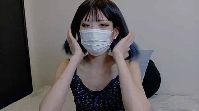 Snapshot of sarina_at chatting on 06-16-26, 04:26 sarina at online show from 06-16-26, 04:26