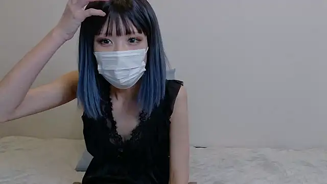 Snapshot of sarina_at chatting on 07-13-26, 04:15 sarina at online show from 07-13-26, 04:15