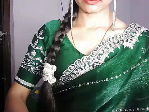 ROSE GOLDE online show from 02-05-26, 02:43