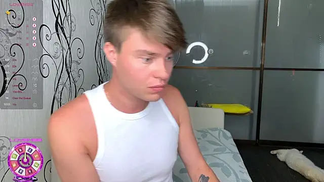 Snapshot of holy_eggs_02 chatting on 07-12-26, 05:37 holy eggs 02 online show from 07-12-26, 05:37