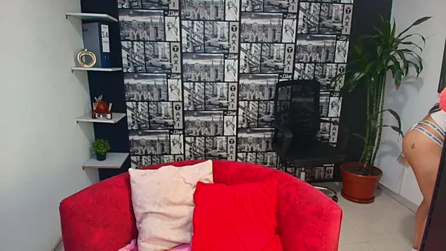 DanielaMonroe online show from 05-15-26, 07:54