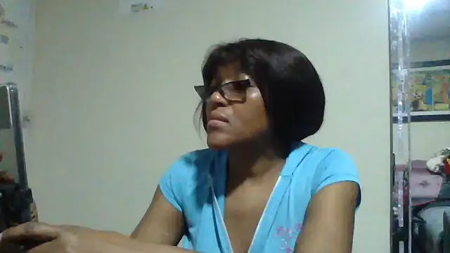 Snapshot of DamarisCooper chatting on 09-09-25, 03:17 DamarisCooper online show from 09-09-25, 03:17