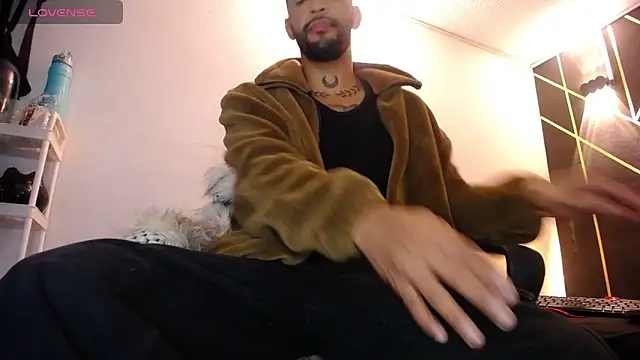 LickMyInk online show from 12-21-25, 04:41