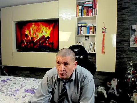 SpartacusDaddy48 online show from 02-19-26, 03:41