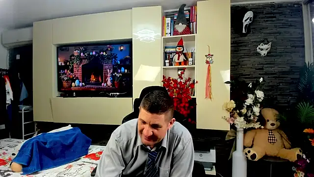 SpartacusDaddy48 online show from 04-07-26, 05:57