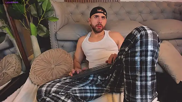 Maximo Wolff online show from 03-25-26, 08:15