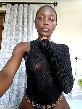 Snapshot of Miss-Hennessy chatting on 04-09-26, 02:00 Miss-Hennessy online show from 04-09-26, 02:00