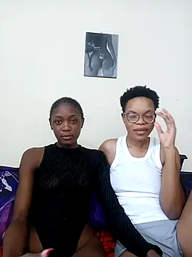 Snapshot of Miss-Hennessy chatting on 04-10-26, 02:55 Miss-Hennessy online show from 04-10-26, 02:55