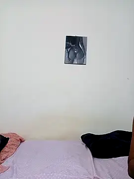 Snapshot of Miss-Hennessy chatting on 04-15-26, 10:43 Miss-Hennessy online show from 04-15-26, 10:43