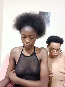 Snapshot of Miss-Hennessy chatting on 05-24-26, 03:22 Miss-Hennessy online show from 05-24-26, 03:22