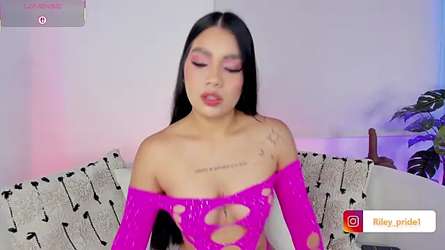 Cutie Riley online show from 10-09-25, 03:32