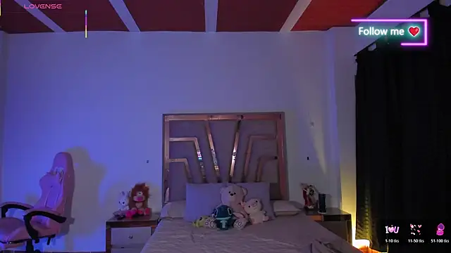 lunaarose online show from 04-11-26, 03:11