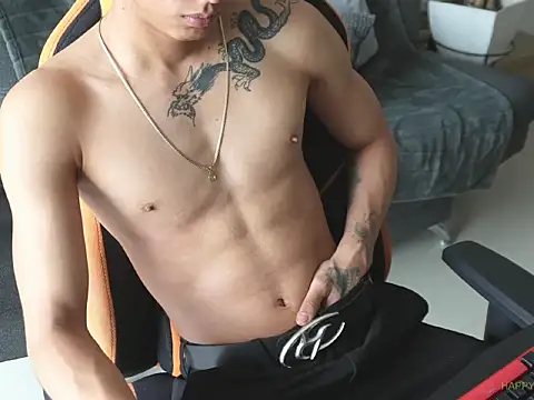 Snapshot of Vbenz28 chatting on 01-19-26, 04:22 Vbenz28 online show from 01-19-26, 04:22