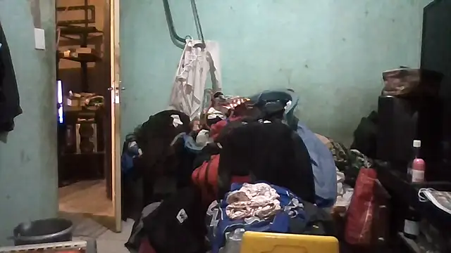 Nicky52 online show from 12-15-25, 03:33